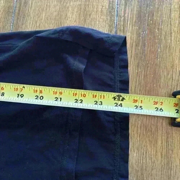 Lauren Ralph Lauren Women's Black Short Sleeve Tshirt with Gold Trim Sz M - Picture 7 of 11